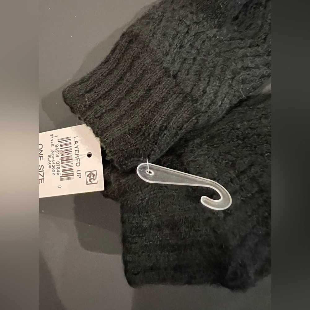 INC Macy's Women’s Mittens New With Tags in Bag - Black - Picture 3 of 6